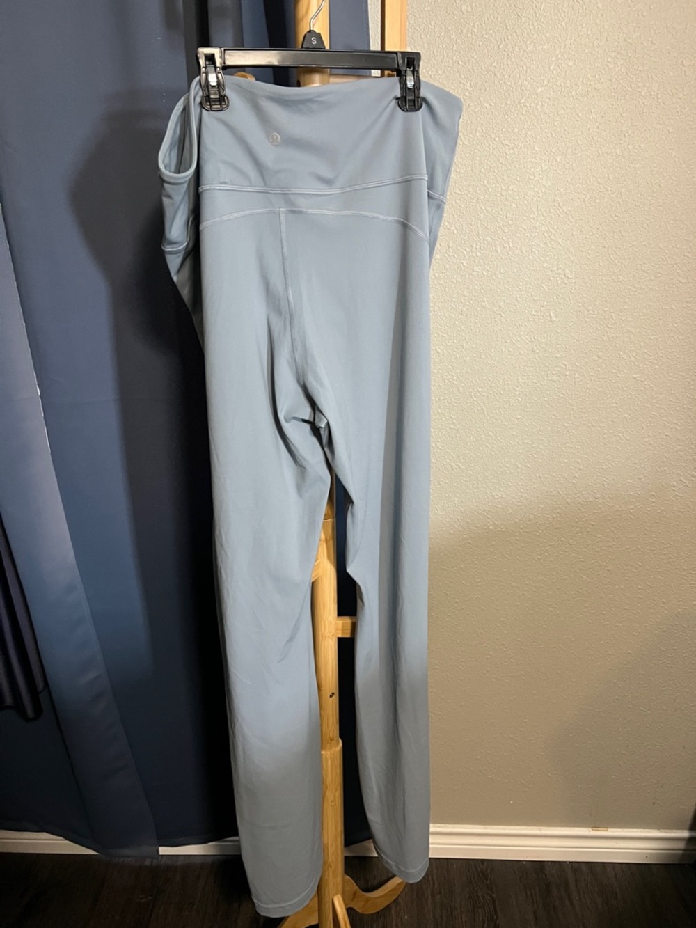 Lululemon High-Waist Light Blue Flare Leggings Size 20 - Picture 2 of 7